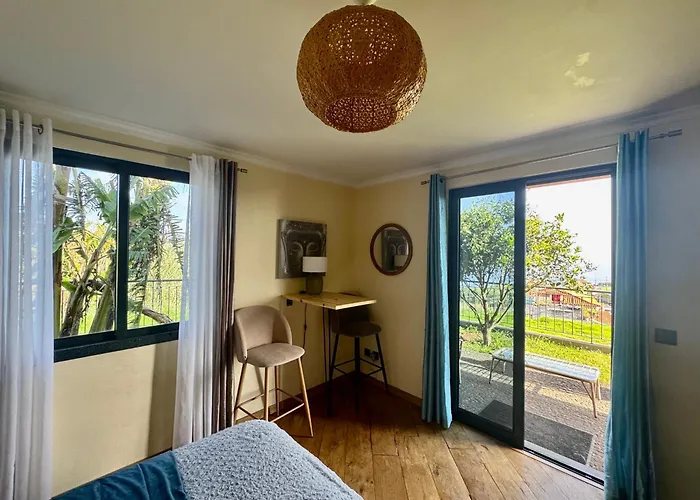 Bella Vista * Canhas